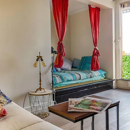 With Balcony Appartement Parijs