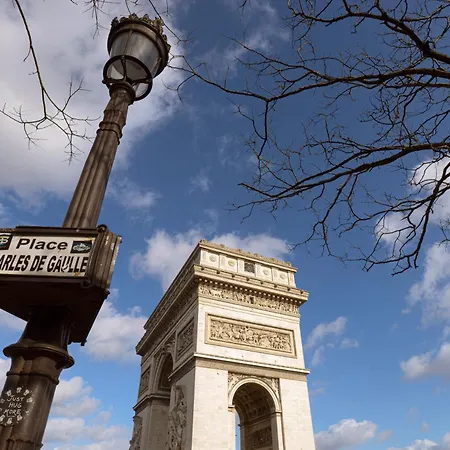 アパート With Balcony *