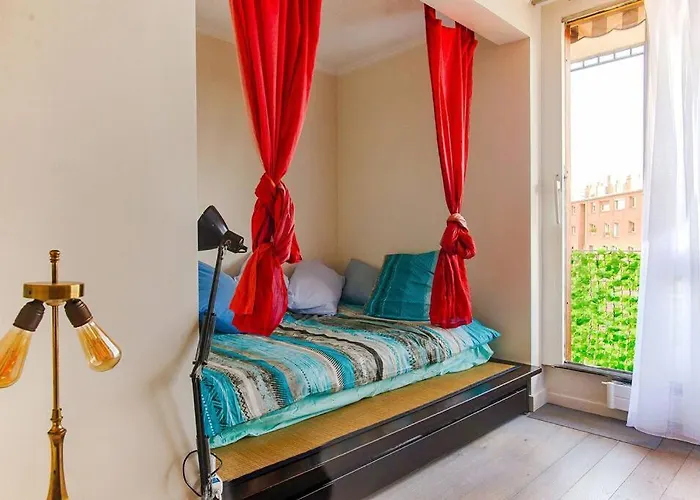 With Balcony * 파리